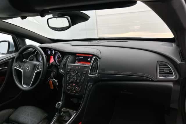 Opel Cascada (2016) thumbnail 21