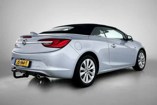 Opel Cascada (2016) thumbnail 4
