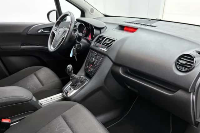 Opel Meriva (2014) thumbnail 19