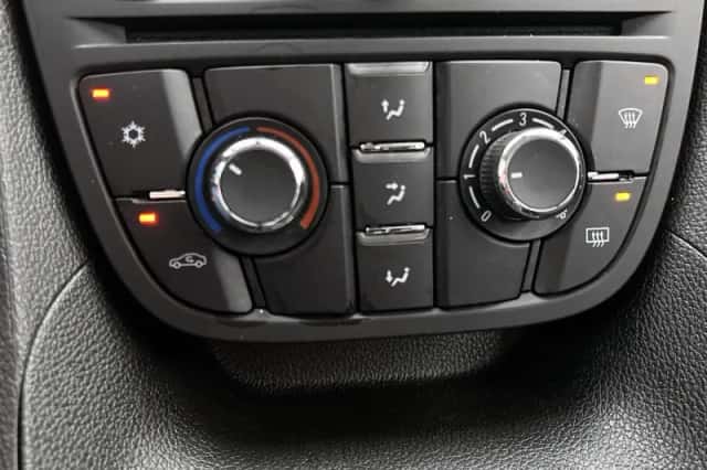 Opel Meriva (2014) thumbnail 24