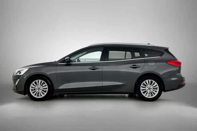 Ford Focus (2019) thumbnail 2