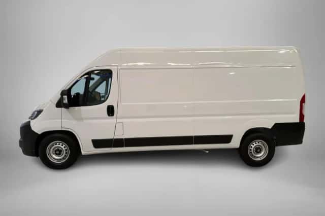 Opel Movano (2024) thumbnail 2