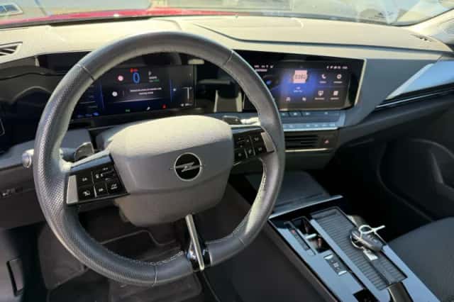 Opel Astra (2022) thumbnail 12