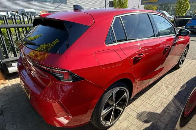 Opel Astra (2022) thumbnail 5