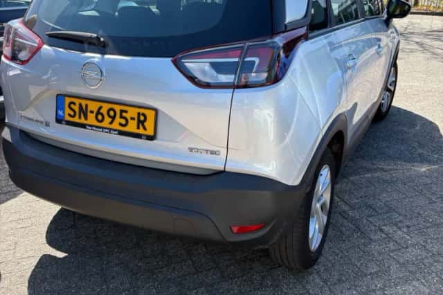 Opel Crossland X (2018) thumbnail 3