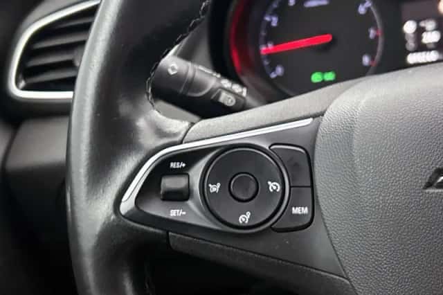 Opel Grandland X (2019) thumbnail 6