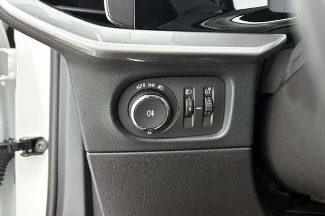 Opel Mokka (2022) thumbnail 19