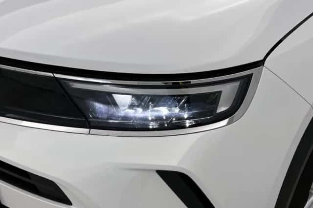 Opel Mokka (2022) thumbnail 23
