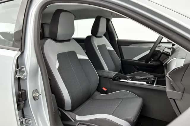 Opel Astra (2025) thumbnail 2