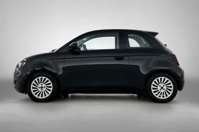 Fiat 500 (2023) thumbnail 2