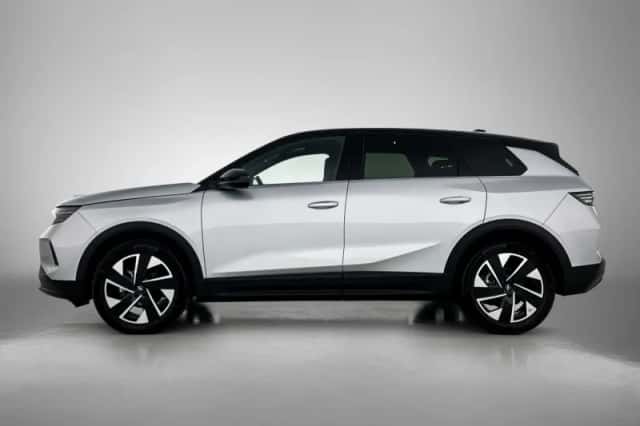 Opel Grandland (2025) thumbnail 2