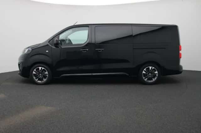 Opel Zafira (2020) thumbnail 4