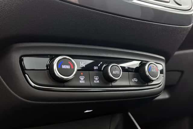 Opel Crossland (2021) thumbnail 24