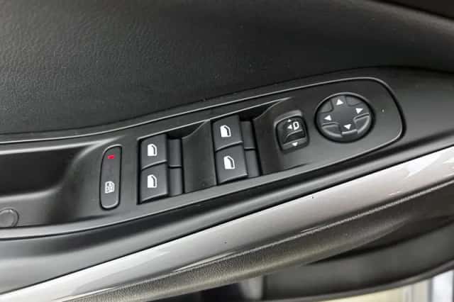 Opel Grandland (2023) thumbnail 36