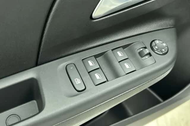 Opel Corsa (2025) thumbnail 25