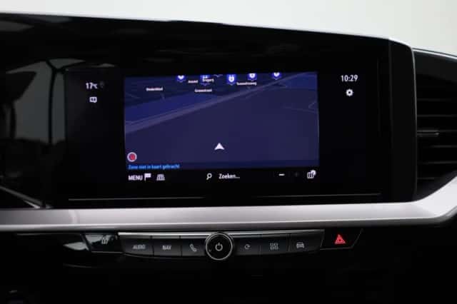 Opel Mokka-e (2022) thumbnail 16
