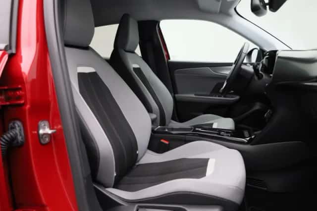 Opel Mokka-e (2022) thumbnail 31