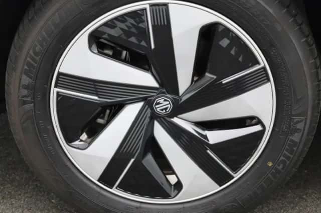MG ZS EV (2022) thumbnail 13