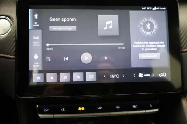 MG ZS EV (2022) thumbnail 23