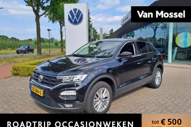 Volkswagen T-Roc (2018) thumbnail 1