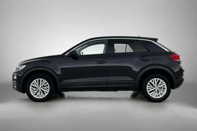 Volkswagen T-Roc (2018) thumbnail 2
