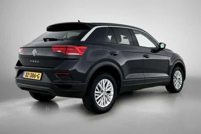 Volkswagen T-Roc (2018) thumbnail 4