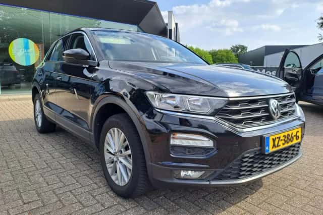 Volkswagen T-Roc (2018) thumbnail 4