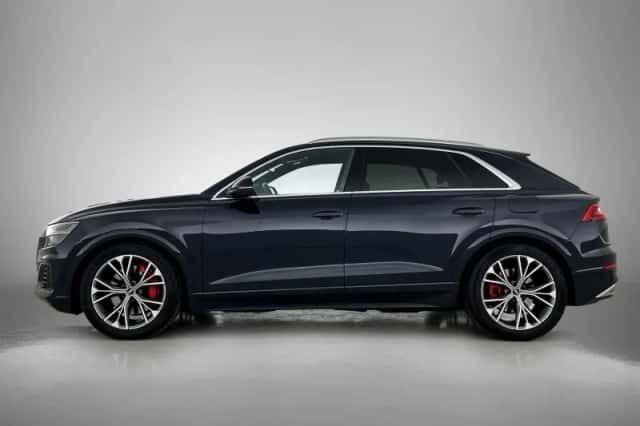 Audi Q8 (2022) thumbnail 2