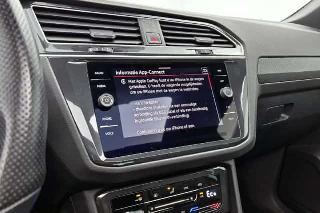 Volkswagen Tiguan (2022) thumbnail 12