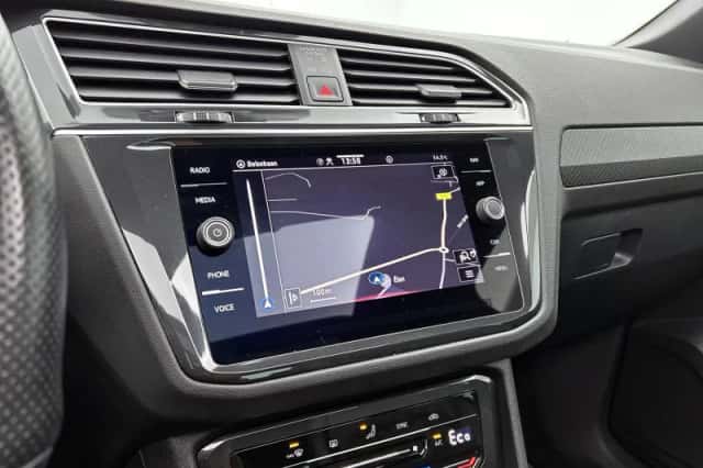 Volkswagen Tiguan (2022) thumbnail 25