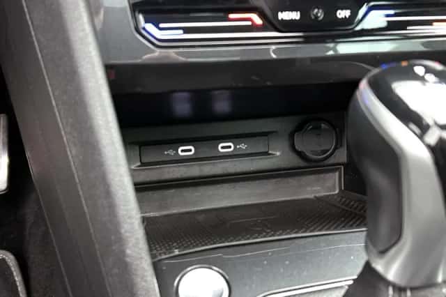 Volkswagen Tiguan (2022) thumbnail 32