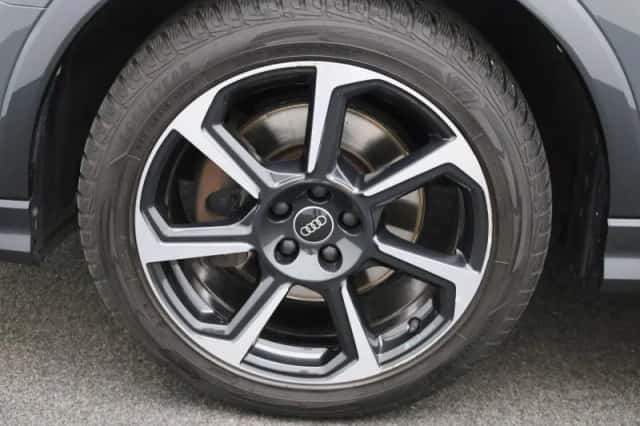 Audi Q3 (2021) thumbnail 13
