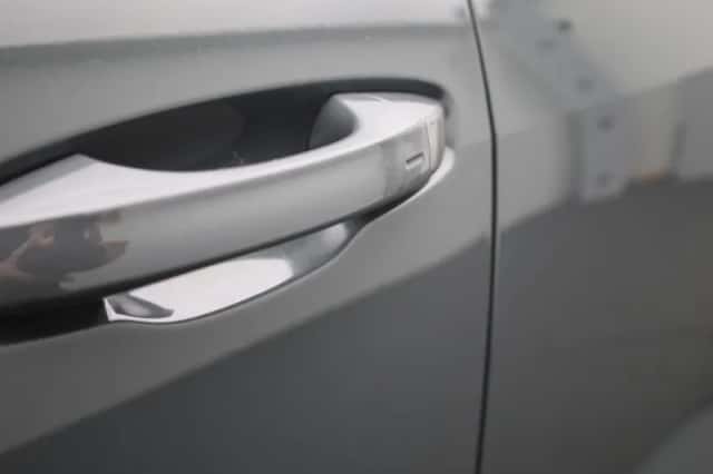 Audi Q3 (2021) thumbnail 15