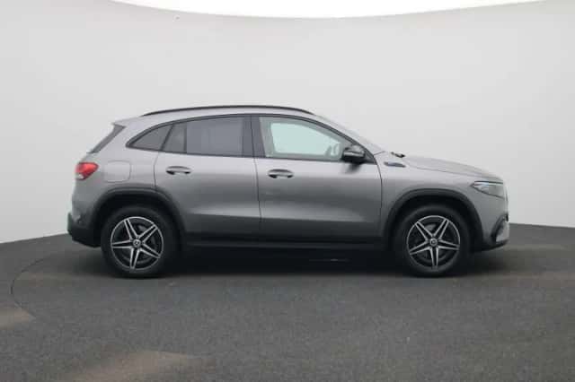 Mercedes-Benz EQA (2021) thumbnail 6