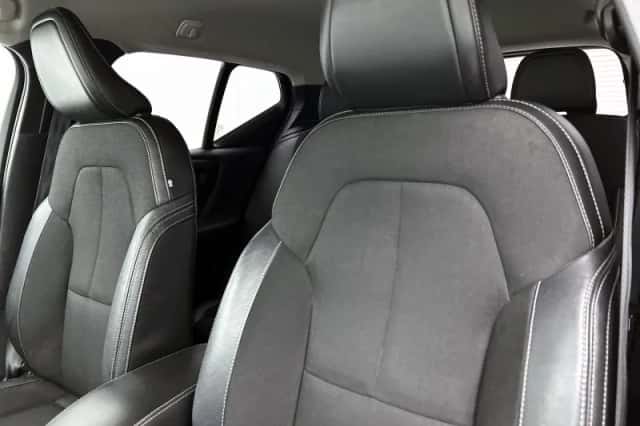 Volvo XC40 (2019) thumbnail 11