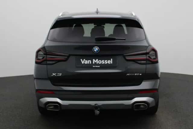 BMW X3 (2022) thumbnail 5