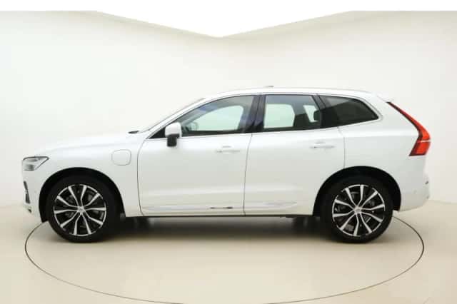 Volvo XC60 (2023) thumbnail 2