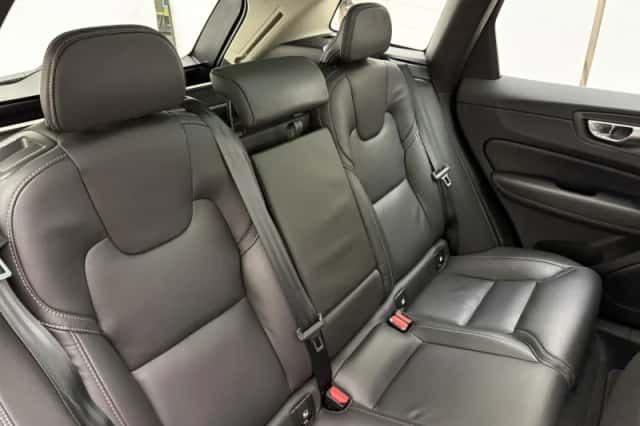 Volvo XC60 (2023) thumbnail 15