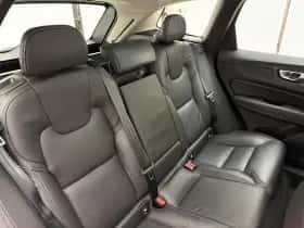 Volvo XC60 (2023) thumbnail 15