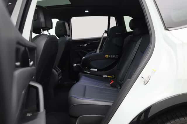 Volkswagen Tiguan (2025) thumbnail 12