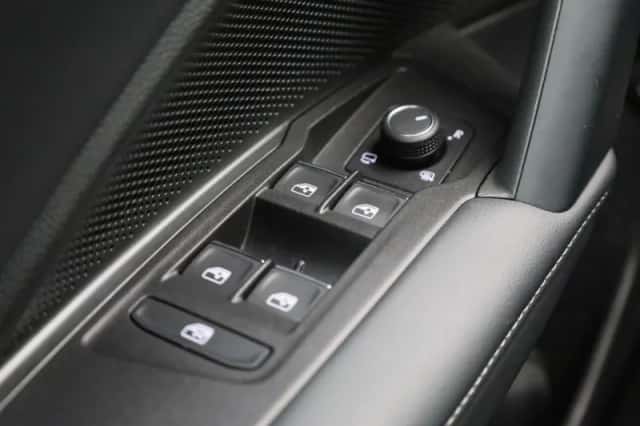 Volkswagen Tiguan (2025) thumbnail 35