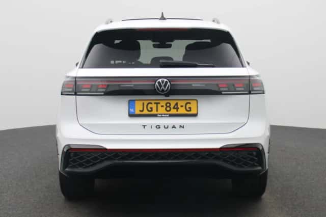 Volkswagen Tiguan (2025) thumbnail 5