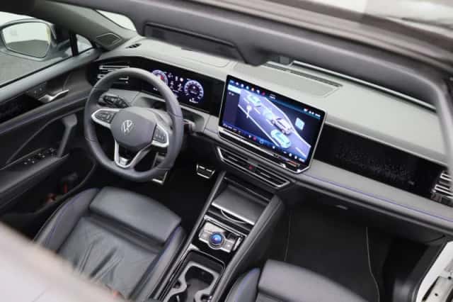 Volkswagen Tiguan (2025) thumbnail 44