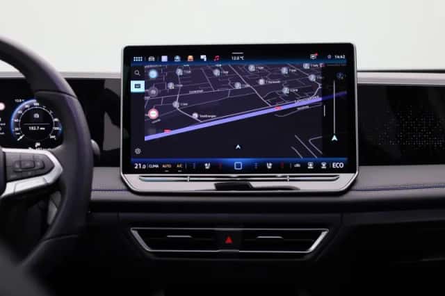 Volkswagen Tiguan (2025) thumbnail 8