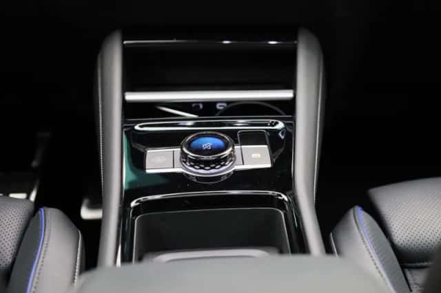 Volkswagen Tiguan (2025) thumbnail 10