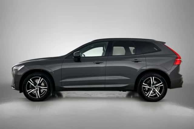 Volvo XC60 (2022) thumbnail 2
