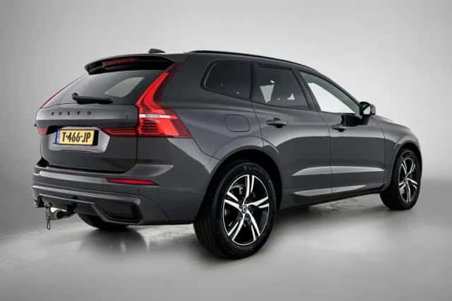 Volvo XC60 (2022) thumbnail 4
