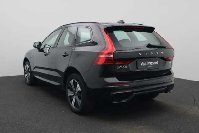Volvo XC60 (2023) thumbnail 2
