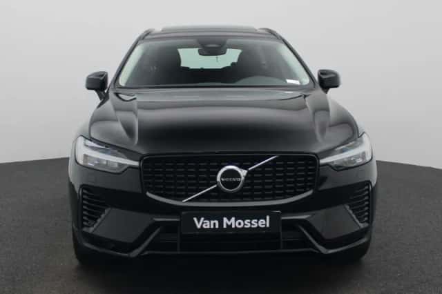 Volvo XC60 (2023) thumbnail 3