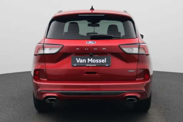 Ford Kuga (2023) thumbnail 5